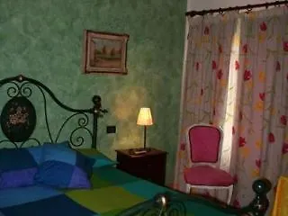 ベッド・アンド・ブレックファスト La Cascina Di Alice カスティリオーネ・デッレ・スティヴィエーレ
