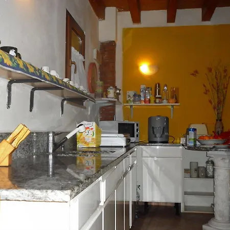ベッド・アンド・ブレックファスト La Cascina Di Alice *