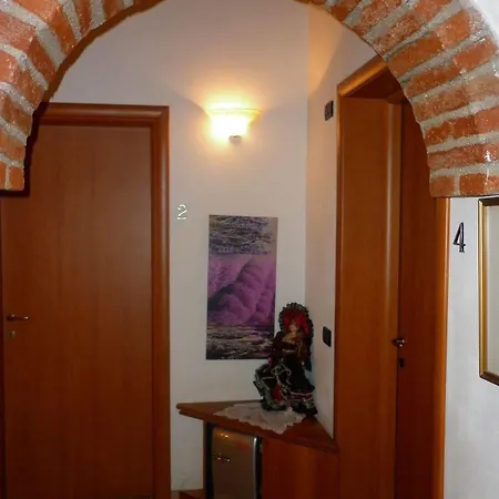 La Cascina Di Alice * カスティリオーネ・デッレ・スティヴィエーレ